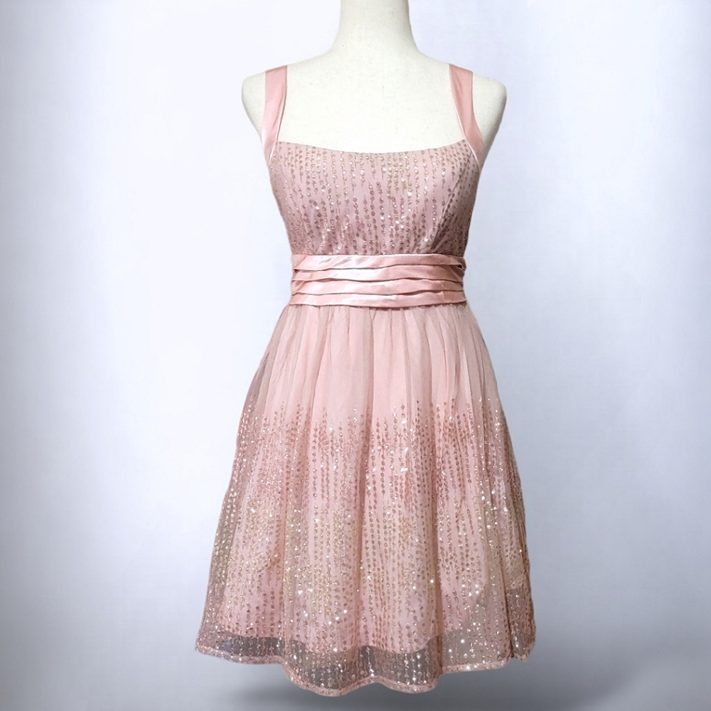 Windsor Soft Pink Short Cocktail Prom Party Dress with Gold Glitter Sparkle